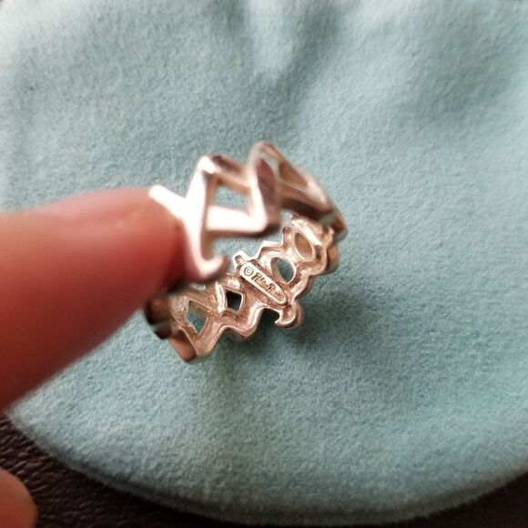 Tiffany & Co. Silver Kiss Ring - Picture 4 of 6